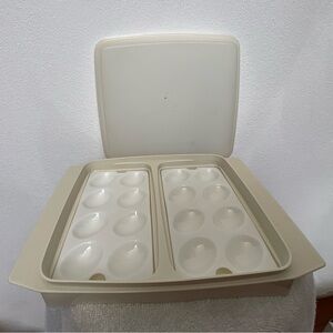 Vintage Tupperware Deviled Egg Carrier Keeper Taupe Potluck Dinner Party